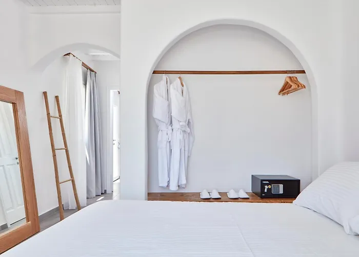 Mykonos Waves House & 4* Ornos (Mykonos)