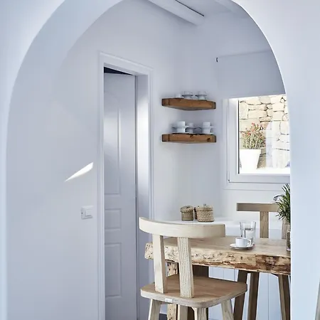 アパートホテル Mykonos Waves House & 4*