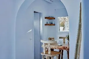 Mykonos Waves House & Apartmanhotel 4*