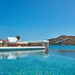 Mykonos Waves House & Apartmanhotel 4*